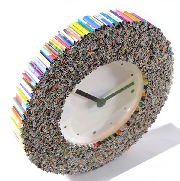 17Clock Of Recycled Magazines