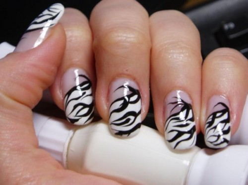 Design Drizzle-Beautifully Designed Nails-17
