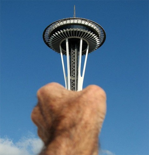 30 Incredible Forced Perspective Photography Examples That Will Surely ...